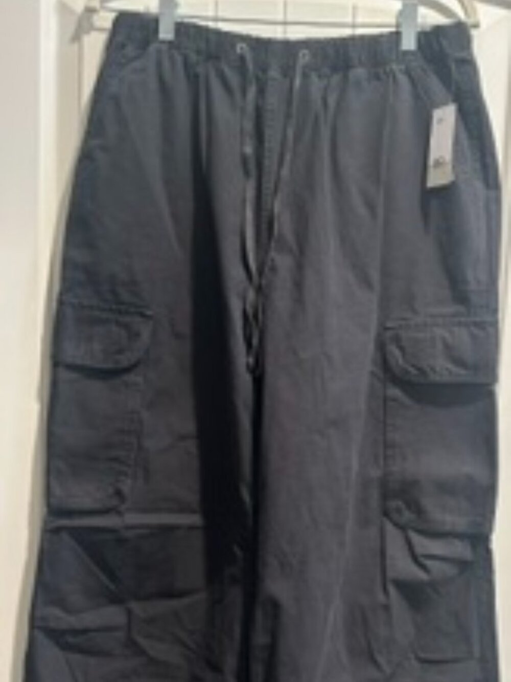 NWOT BP. Pull On Cargo Pants w/ Adjustable Bottom size- MEDIUM